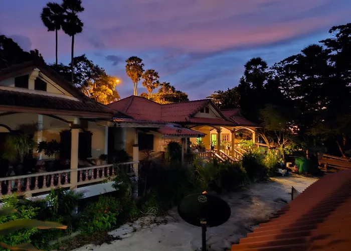 Bohemian Apartment At Ya Nui Beach